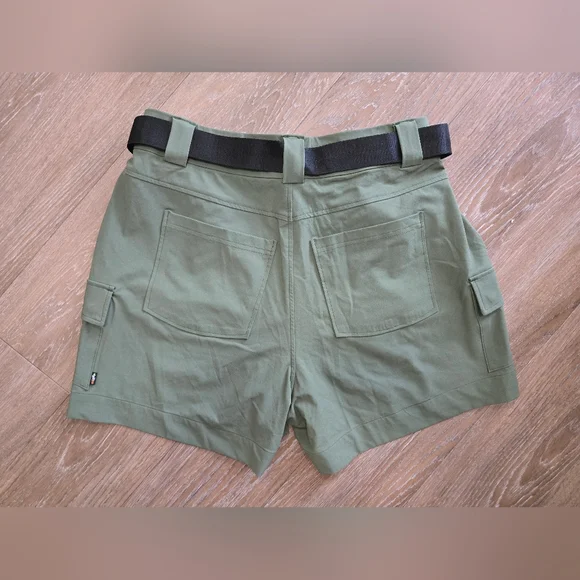 New with Tags Designed in Canada High-Rise Cargo Hiking Shorts by Alder Apparel - Picture 10 of 16